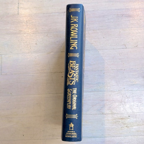 FANTASTIC BEASTS AND WHERE TO FIND THEM The Original Screenplay by J.K. Rowling - Picture 3 of 10